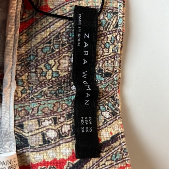 Shorts - Picture 3 of 3